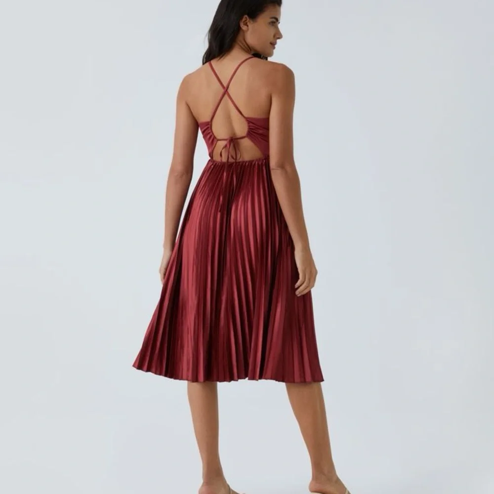 HALARA V Neck Backless Crisscross Lace Up Pleated Midi Party Dress - Picture 2 of 6